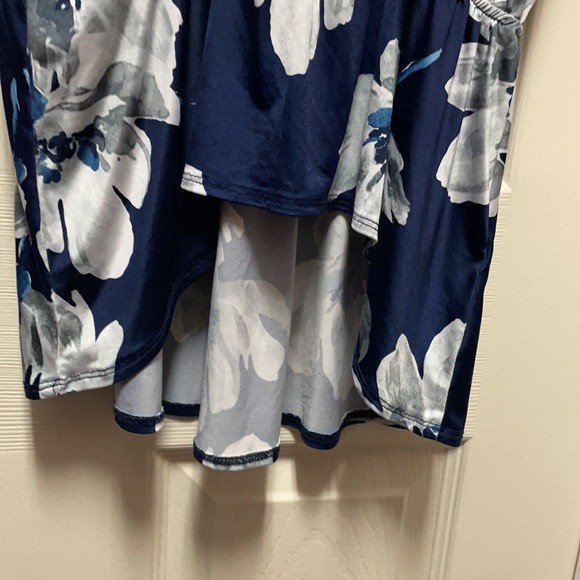 Venus Floral Blouse - Picture 8 of 15